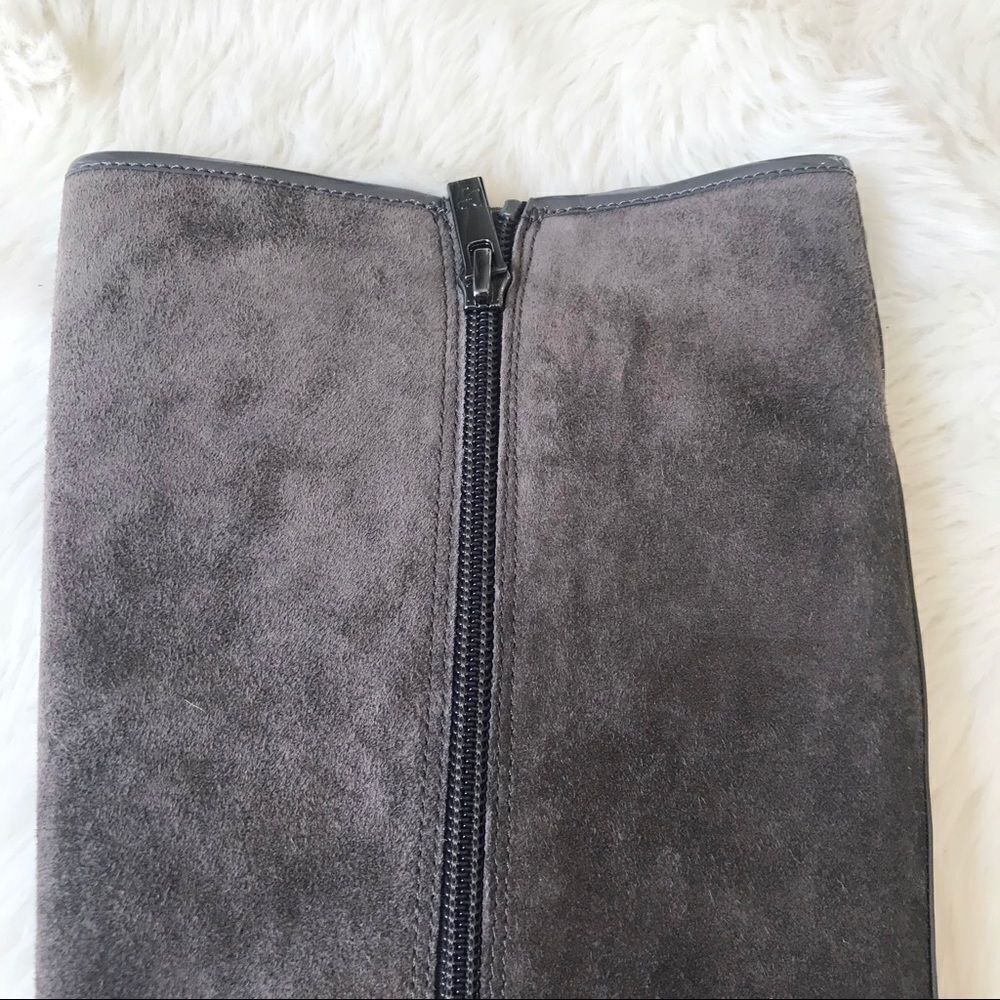 DONALD PLINER Suede Knee High Boot Chunky Heel Round Toe Taupe Gray Size 6.5 - Picture 6 of 14